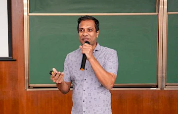 Atul Dixit, Speaker at Ahmedabad University