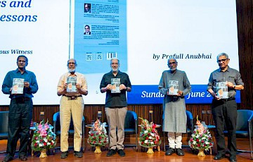 Prafull Anubhai Releases His Book at Ahmedabad University