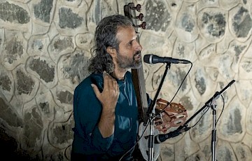 Kahat Kabir (Songs of Kabir and Other Saint Poets)