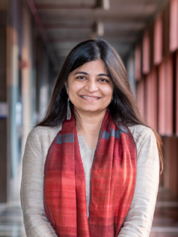 Minal Pathak, Associate Professor | Ahmedabad University