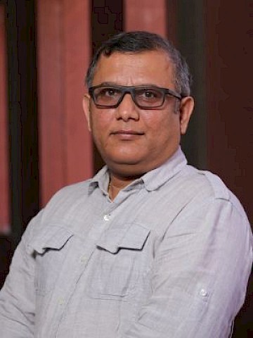 Shomen Mukherjee, Associate Professor | Ahmedabad University