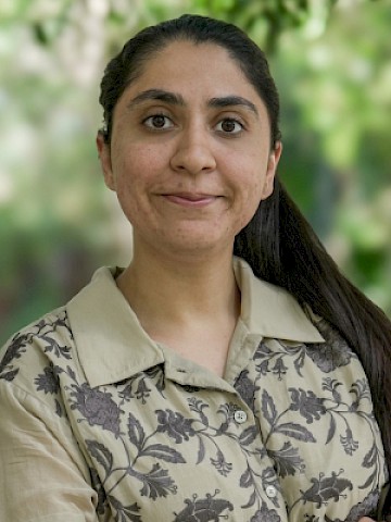 Esha Tomar, Fellow