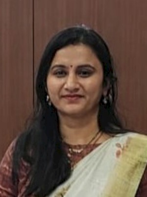 Komal Sapara, Speaker